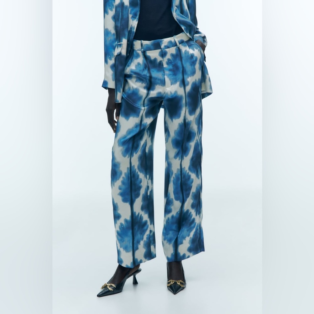 Pantalón Satinado Estampado Zara